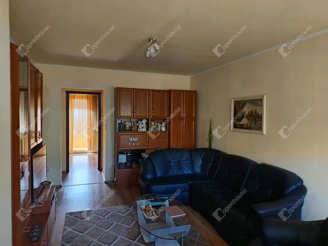 Eladó téglalakás, Siófokon 68.5 M Ft, 3 szobás