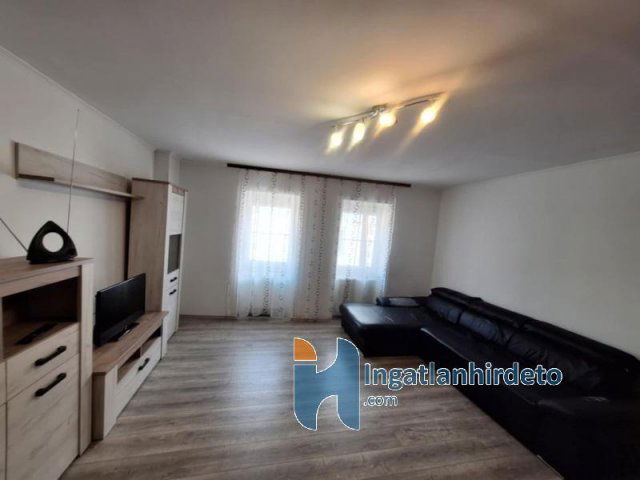 Eladó családi ház, Pécsett 68 M Ft, 4 szobás