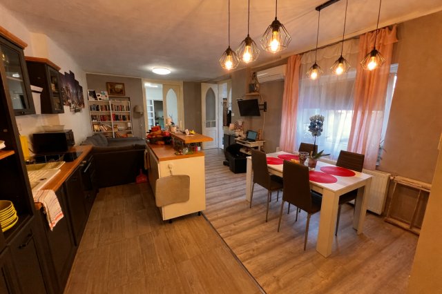 Eladó családi ház, Budapesten, XXII. kerületben, Csap utcában