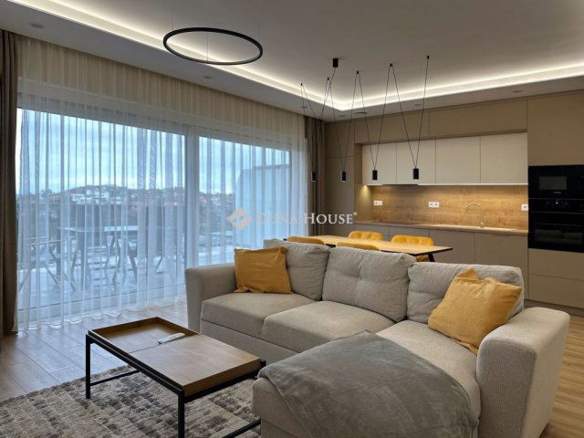 Kiadó téglalakás, albérlet, Pécsett, Sáfrány utcában