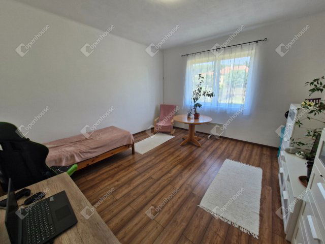 Eladó családi ház, Csörnyeföldön 18.7 M Ft, 3 szobás