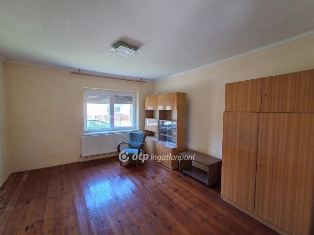 Eladó családi ház, Enesén 55.49 M Ft, 3+1 szobás