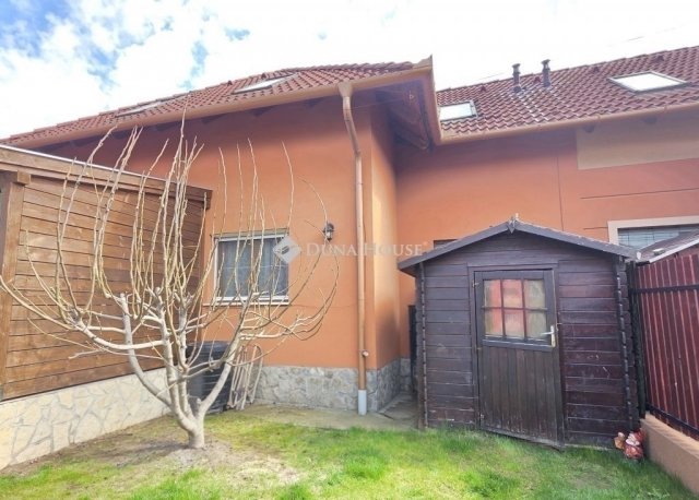 Eladó ikerház, Dunakeszin 148.5 M Ft, 4 szobás