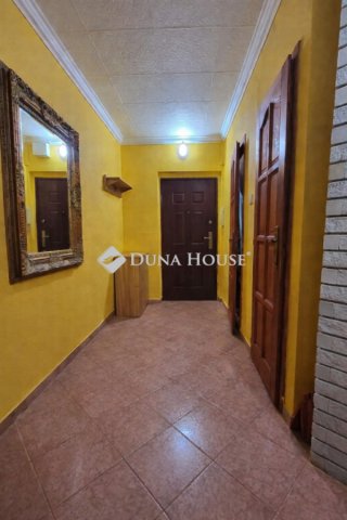 Eladó panellakás, Kiskunfélegyházán 41 M Ft, 3 szobás