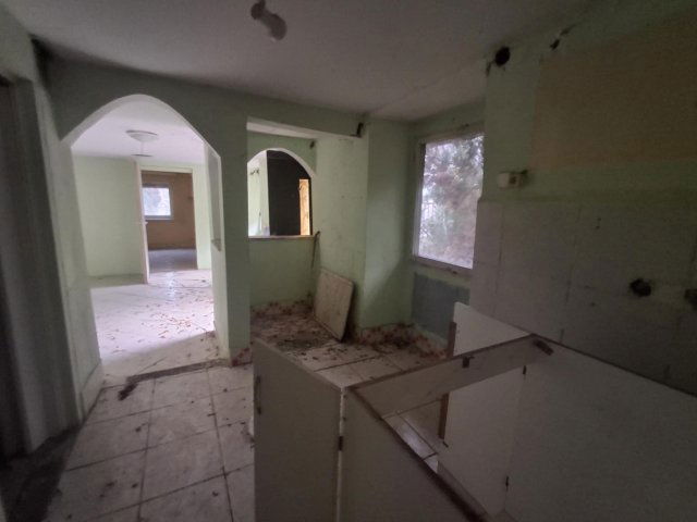 Eladó családi ház, Dorogon 23.5 M Ft, 3 szobás