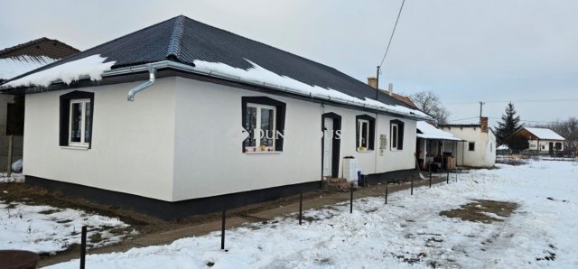 Eladó családi ház, Farmoson 35.9 M Ft, 3 szobás