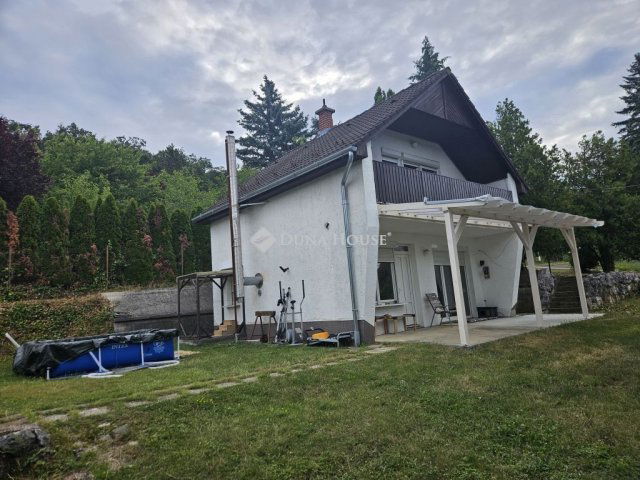 Eladó családi ház, Remeteszőlősön 109 M Ft, 3 szobás