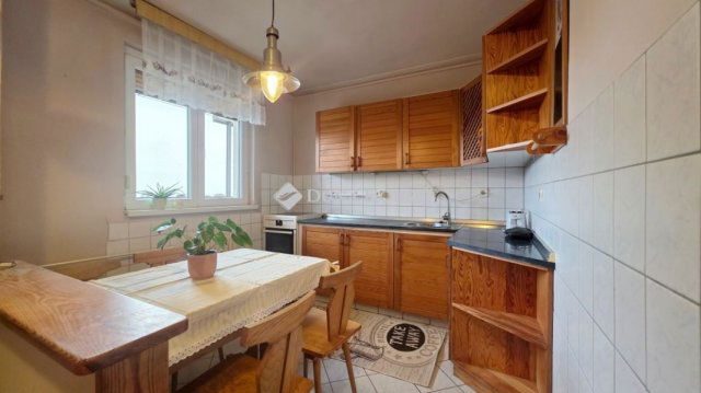 Kiadó téglalakás, albérlet, Szombathelyen 200 E Ft / hó