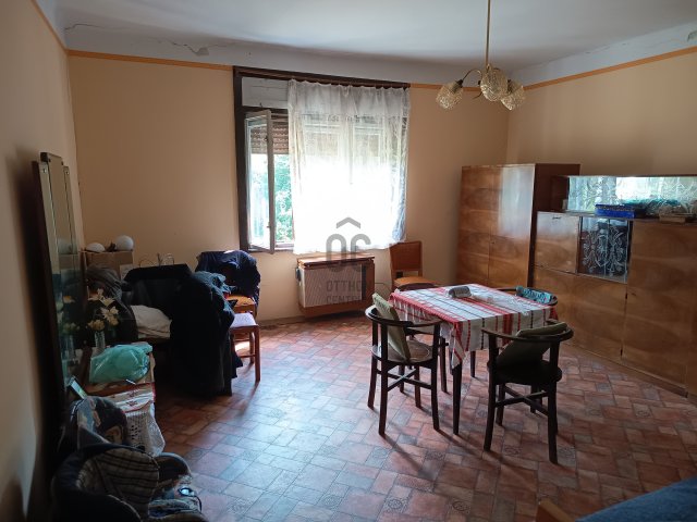 Eladó családi ház, Felsőszenterzsébeten 30 M Ft, 2 szobás