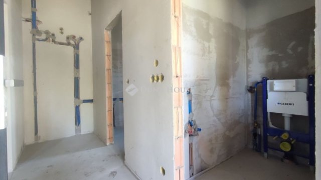 Eladó nyaraló, Balatonkeresztúron 86 M Ft, 4 szobás