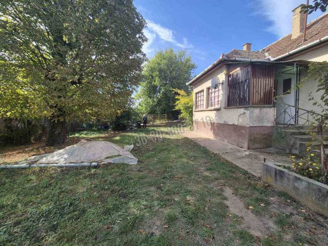 Eladó családi ház, Solton, Tételhegy dűlőn 8.5 M Ft, 3 szobás