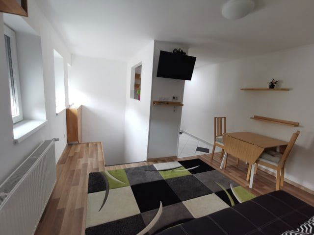 Kiadó téglalakás, albérlet, Pécsett, Hungária utcában