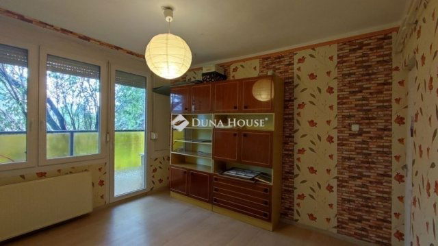 Eladó téglalakás, Gyálon 69.9 M Ft, 4 szobás