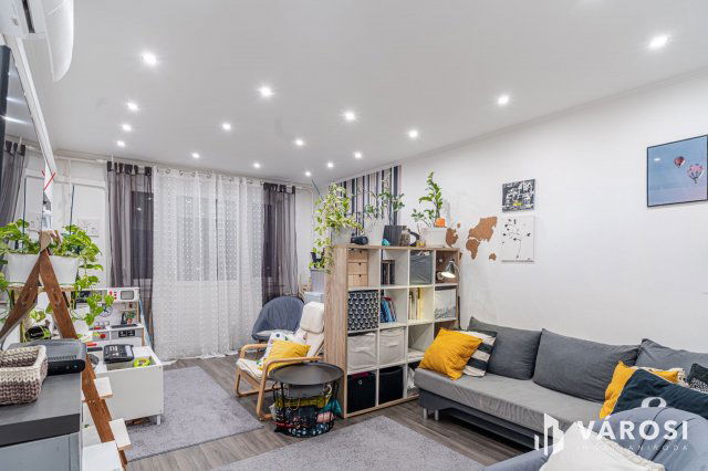 Eladó panellakás, Szegeden 59.5 M Ft, 3 szobás