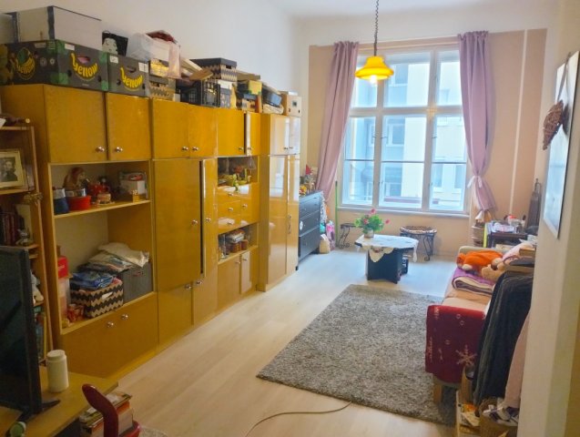 Eladó téglalakás, Budapesten, XIV. kerületben, Angol utcában