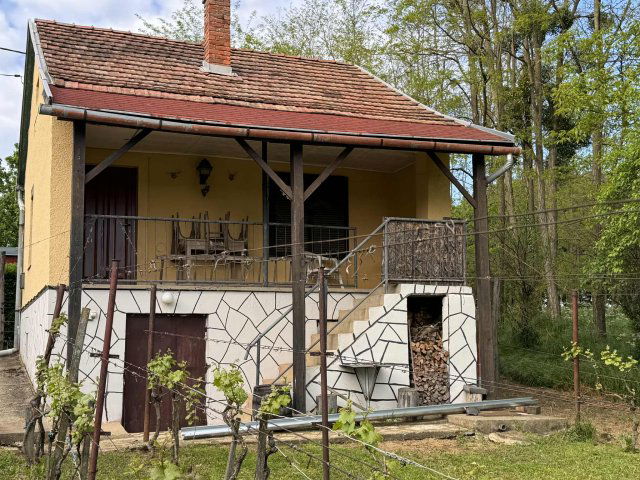 Eladó nyaraló, Csatáron 16.85 M Ft, 1 szobás