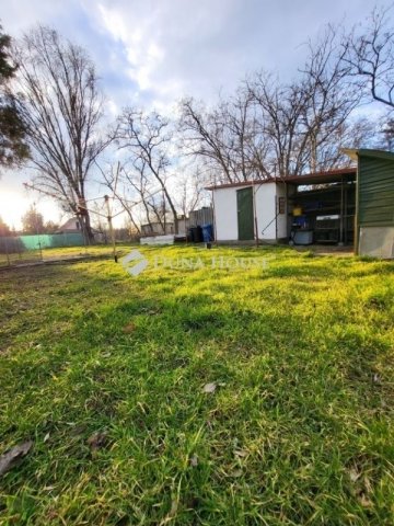 Eladó családi ház, Szatymazon 39.99 M Ft, 2 szobás