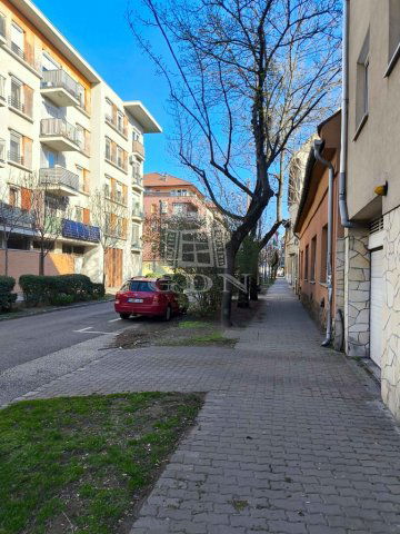 Eladó téglalakás, Budapesten, XIII. kerületben 33 M Ft, 1 szobás