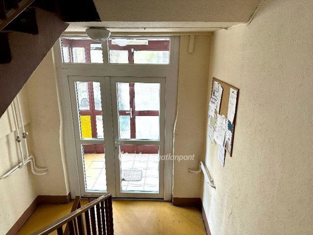 Eladó panellakás, Kecskeméten 32 M Ft, 1 szobás