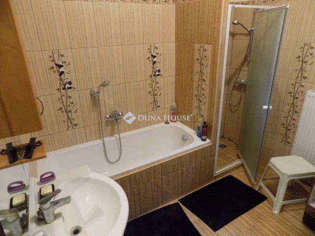 Eladó családi ház, Felsőszölnökön 54.99 M Ft, 3 szobás