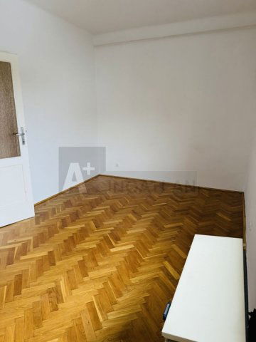 Eladó téglalakás, Gyöngyösön 36.8 M Ft, 3 szobás