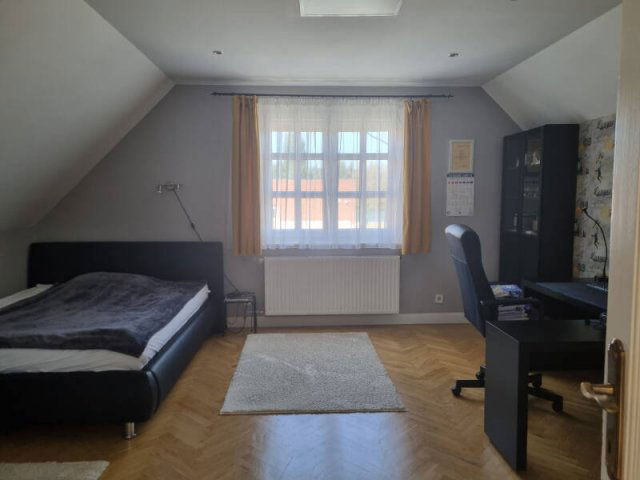 Eladó családi ház, Pilisvörösváron 187 M Ft, 5 szobás