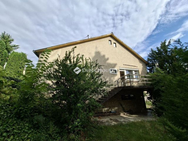 Eladó családi ház, Hőgyészen 26.5 M Ft, 3 szobás