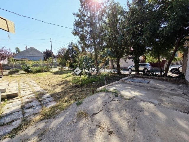 Eladó családi ház, Budapesten, XX. kerületben 61.5 M Ft