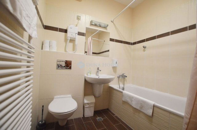 Kiadó téglalakás, albérlet, Budapesten, VI. kerületben