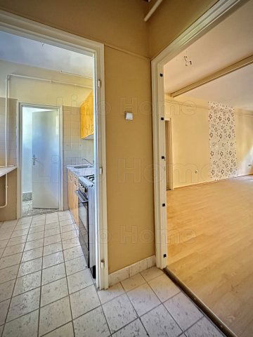 Eladó téglalakás, Siófokon 56.9 M Ft, 2 szobás