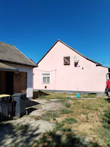 Eladó családi ház, Nagyhegyesen 56900 M Ft, 2+1 szobás