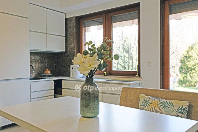 Eladó téglalakás, Budapesten, II. kerületben 135 M Ft, 2 szobás