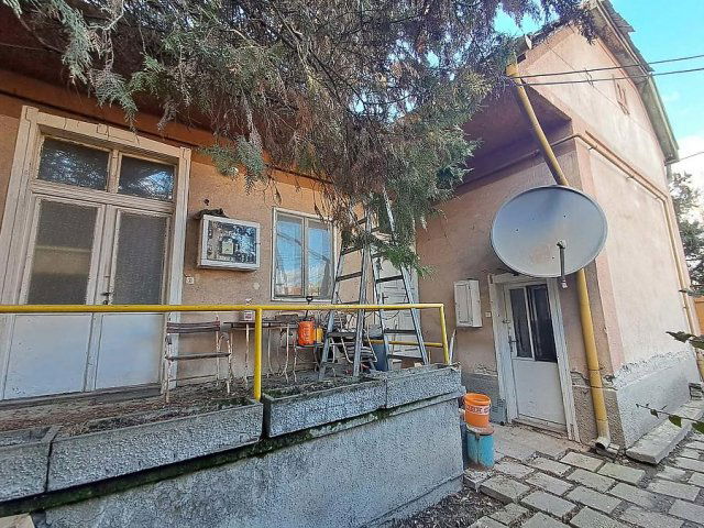 Eladó családi ház, Budapesten, XV. kerületben 67.9 M Ft