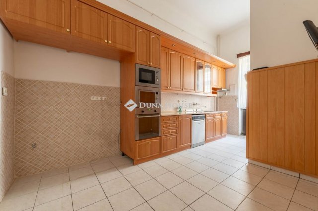 Eladó téglalakás, Budapesten, V. kerületben 228 M Ft, 4 szobás