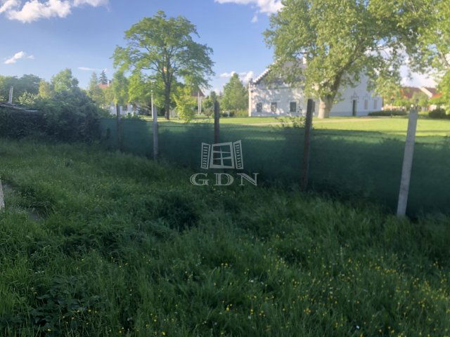 Eladó téglalakás, Répcelakon 28.5 M Ft, 2+1 szobás