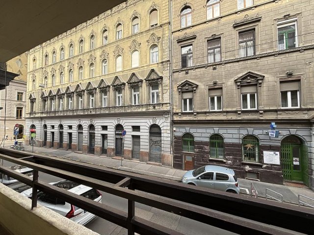 Eladó téglalakás, Budapesten, VI. kerületben, Ó utcában