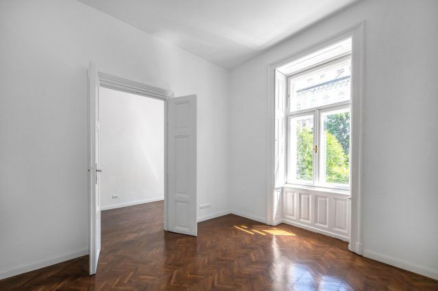 Eladó téglalakás, Budapesten, V. kerületben 109 M Ft, 2 szobás