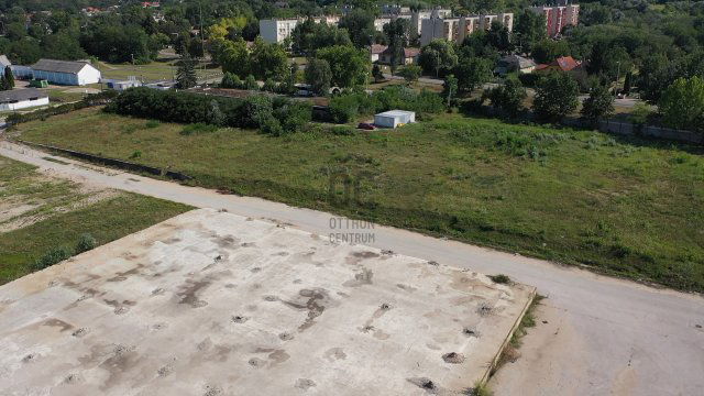 Eladó telek, Lábatlanon 779 M Ft / költözzbe.hu