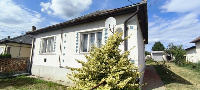 Eladó családi ház, Verpeléten, Honvéd úton 25 M Ft, 3+1 szobás