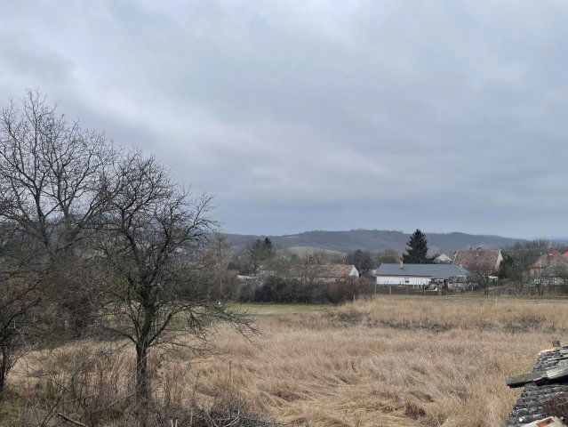 Eladó családi ház, Becskén 19.9 M Ft, 2 szobás