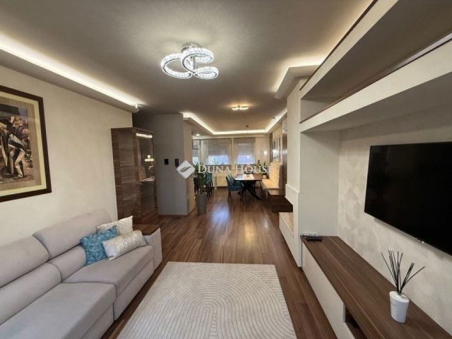 Eladó téglalakás, Kecskeméten 99 M Ft, 4 szobás