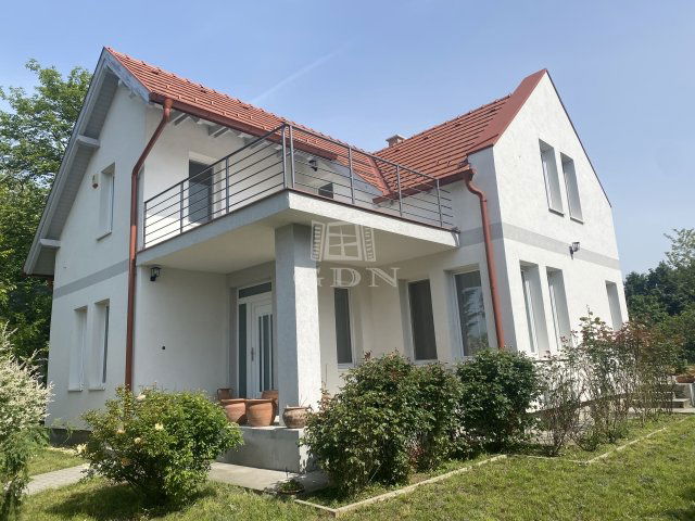 Eladó családi ház, Gödöllőn 138.5 M Ft, 5 szobás