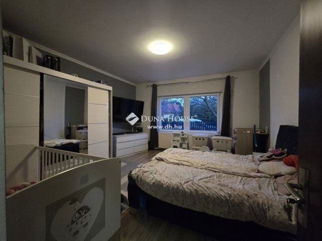 Eladó ikerház, Dunaharasztin 149.9 M Ft, 7 szobás