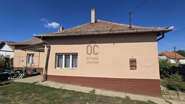Eladó családi ház, Tiszafüreden 38 M Ft, 3 szobás