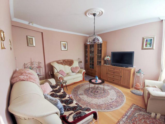 Eladó családi ház, Debrecenben 85 M Ft, 5 szobás