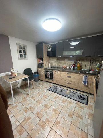 Eladó családi ház, Szegeden 68 M Ft, 2+3 szobás