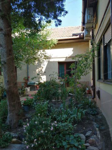 Eladó családi ház, Kecskeméten 149 M Ft, 7+1 szobás