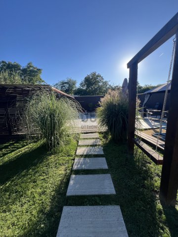 Eladó családi ház, Pécsett 124.99 M Ft, 5 szobás