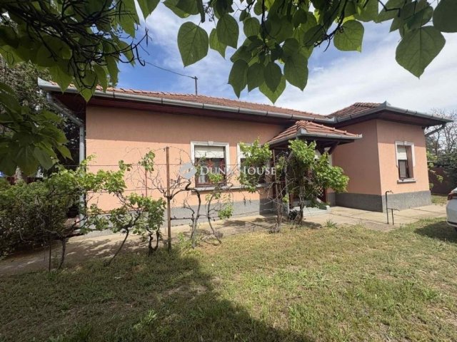 Eladó családi ház, Farmoson 38.5 M Ft, 3 szobás
