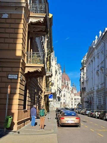 Kiadó téglalakás, albérlet, V. kerületben, Akadémia utcában